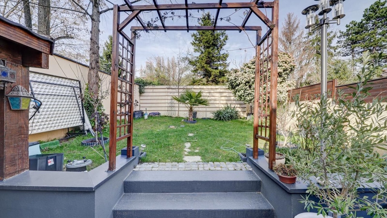 Photo of Outdoor in Rosny-sous-Bois