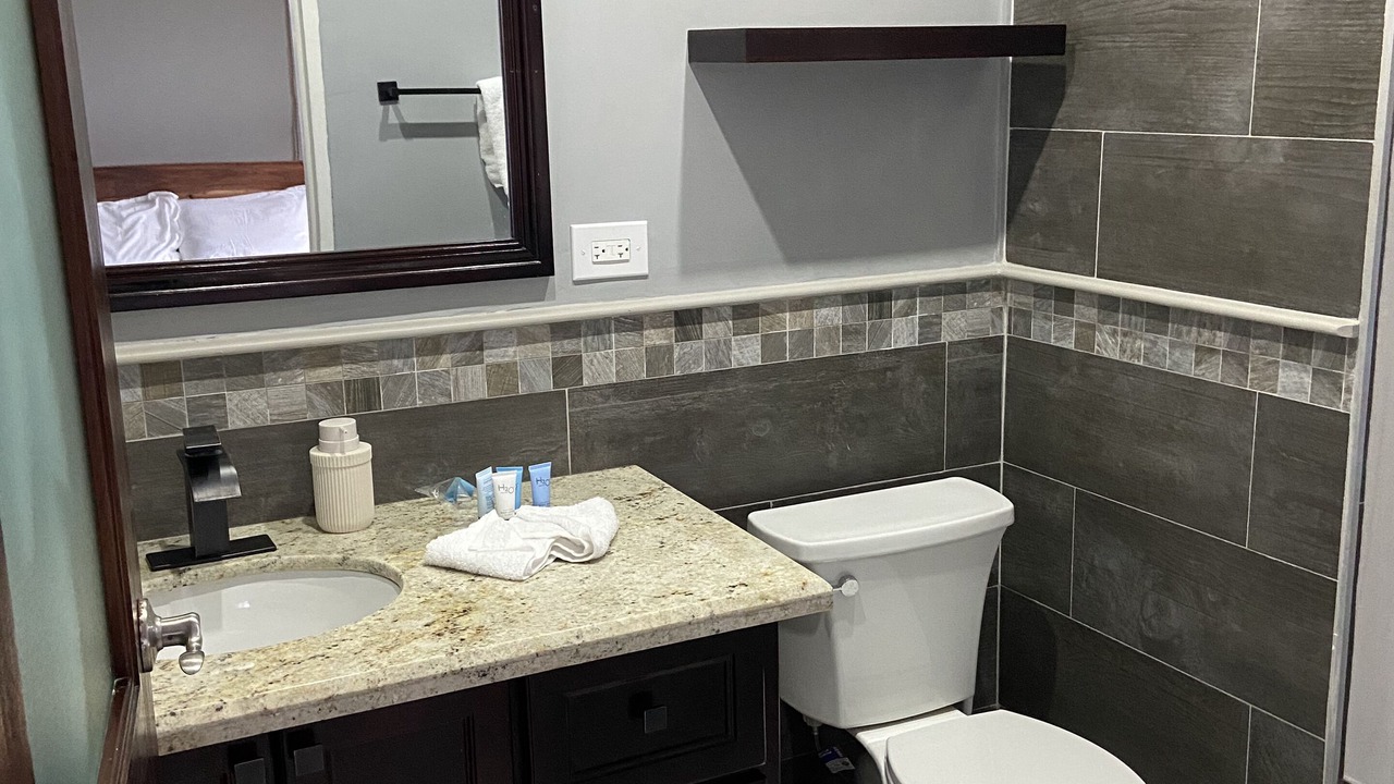 Photo of Bathroom in Tower Isle