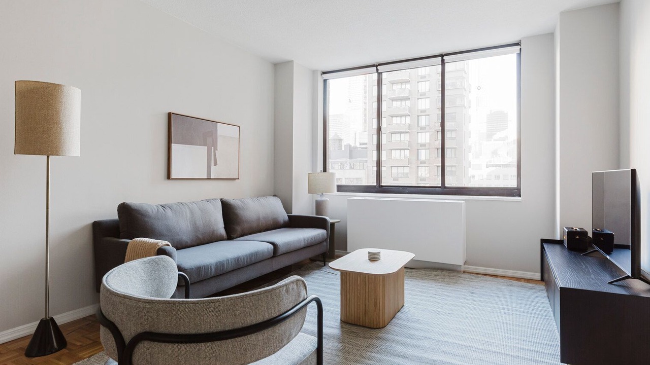 Photo of Livingroom in Tudor City