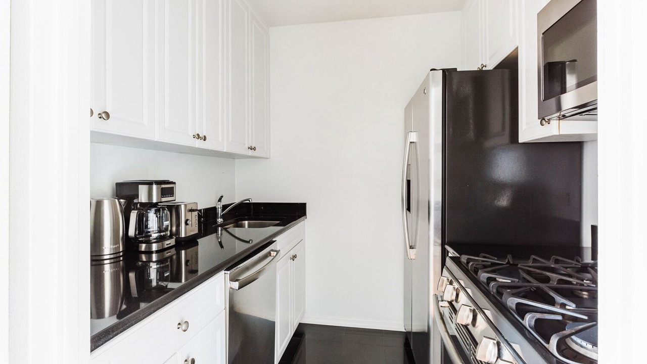 Photo of Kitchen in Tudor City