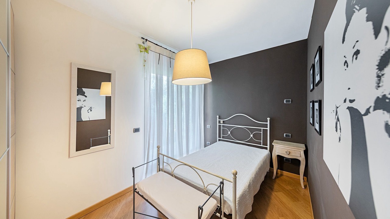 Photo of Bedroom in Toscolano Maderno