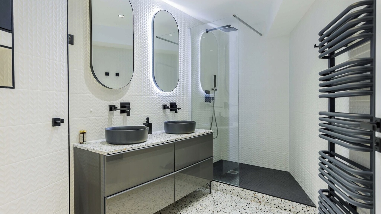 Photo of Bathroom in Hopital Saint-Louis