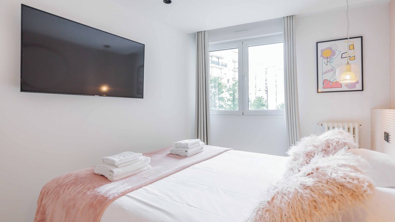 Photo of Bedroom in Hopital Saint-Louis