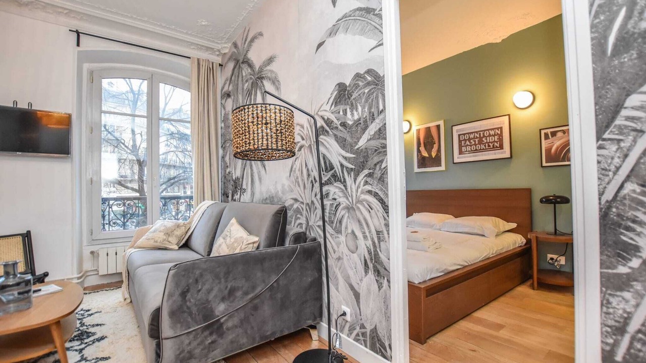 Photo of Bedroom in 10th Arrondissement