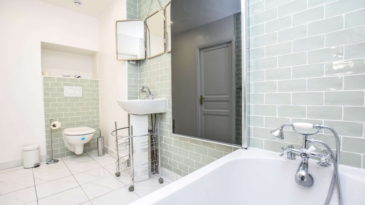 Photo of Bathroom in 10th Arrondissement