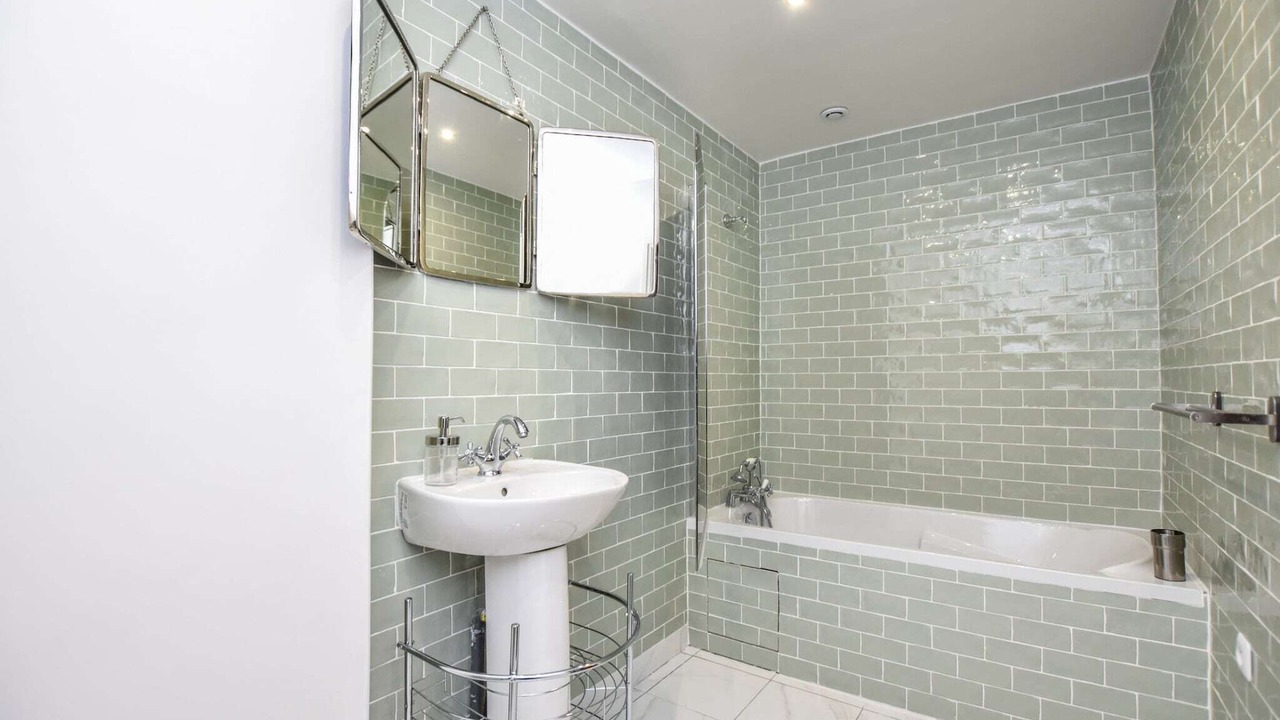 Photo of Bathroom in 10th Arrondissement