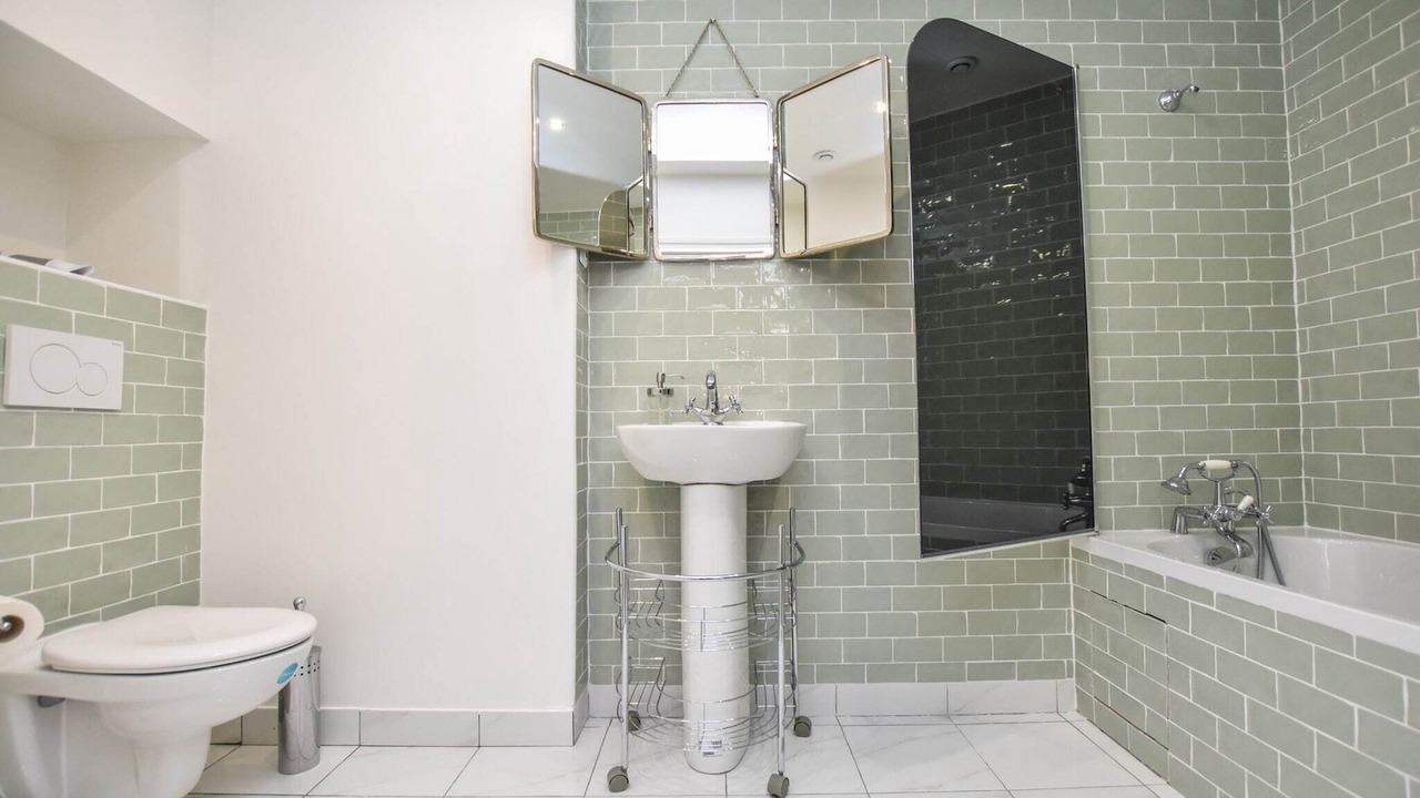 Photo of Bathroom in 10th Arrondissement