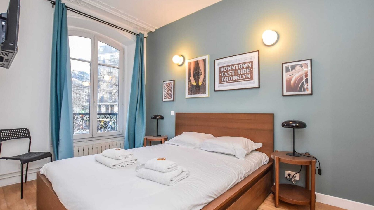 Photo of Bedroom in 10th Arrondissement