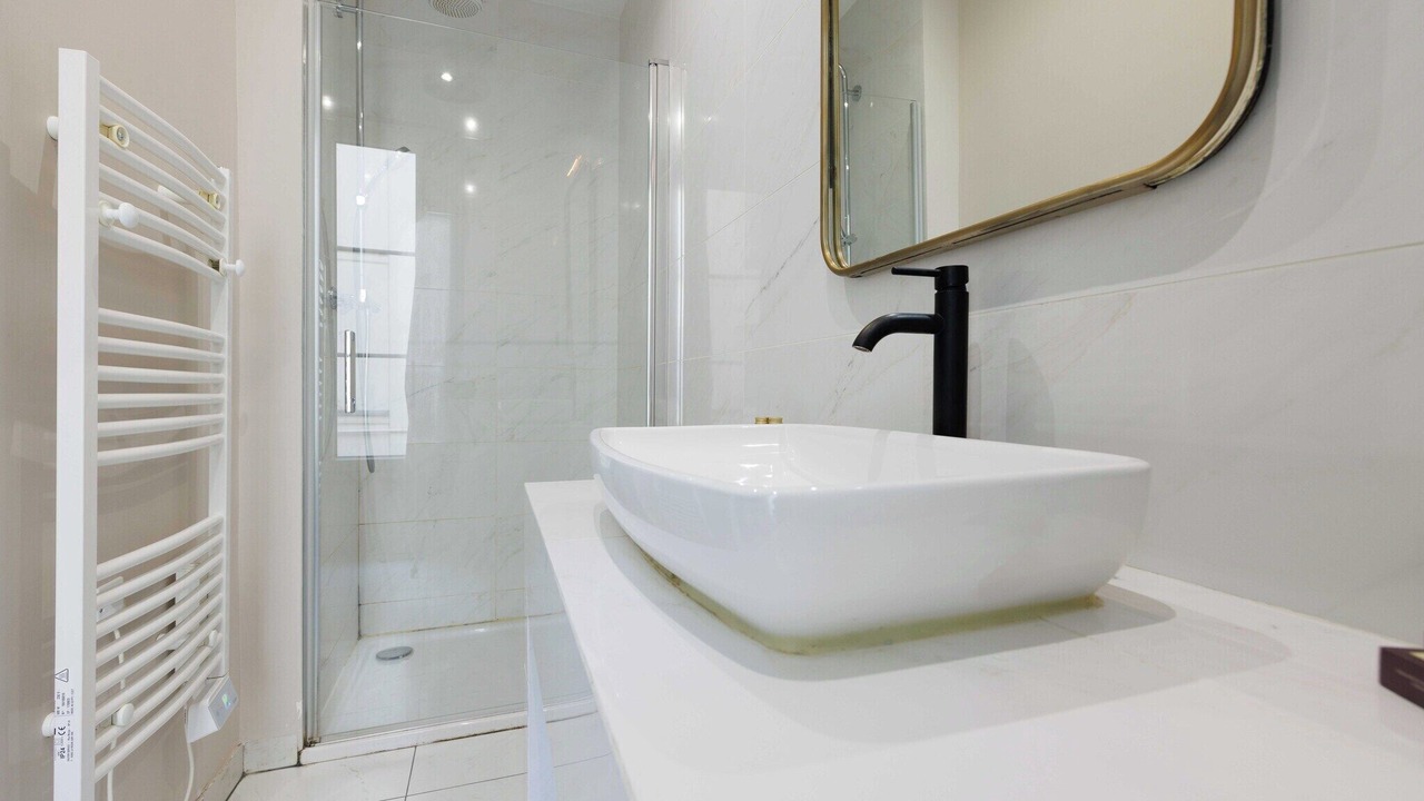 Photo of Bathroom in Porte-Saint-Martin