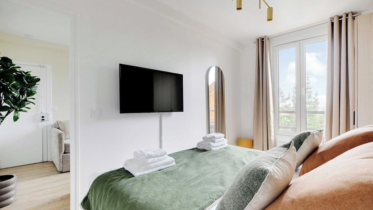 Photo of Bedroom in Petit-Ivry