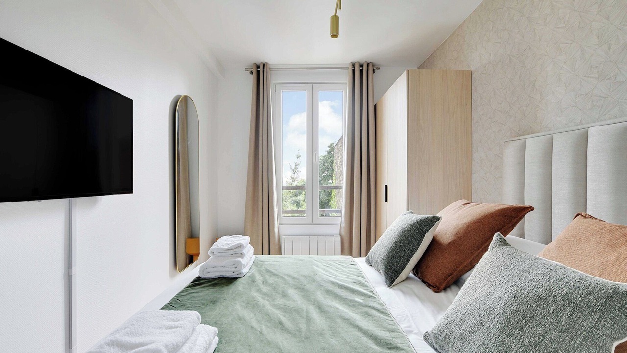 Photo of Bedroom in Petit-Ivry