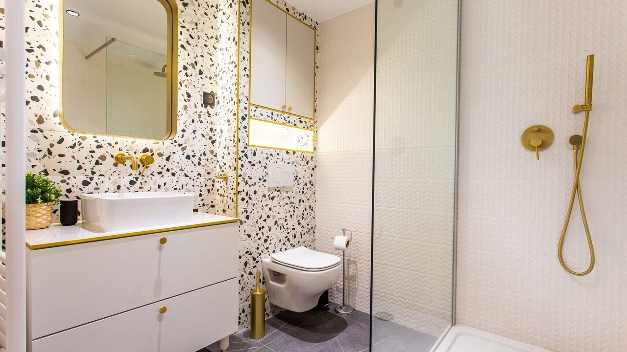 Photo of Bathroom in Hopital Saint-Louis