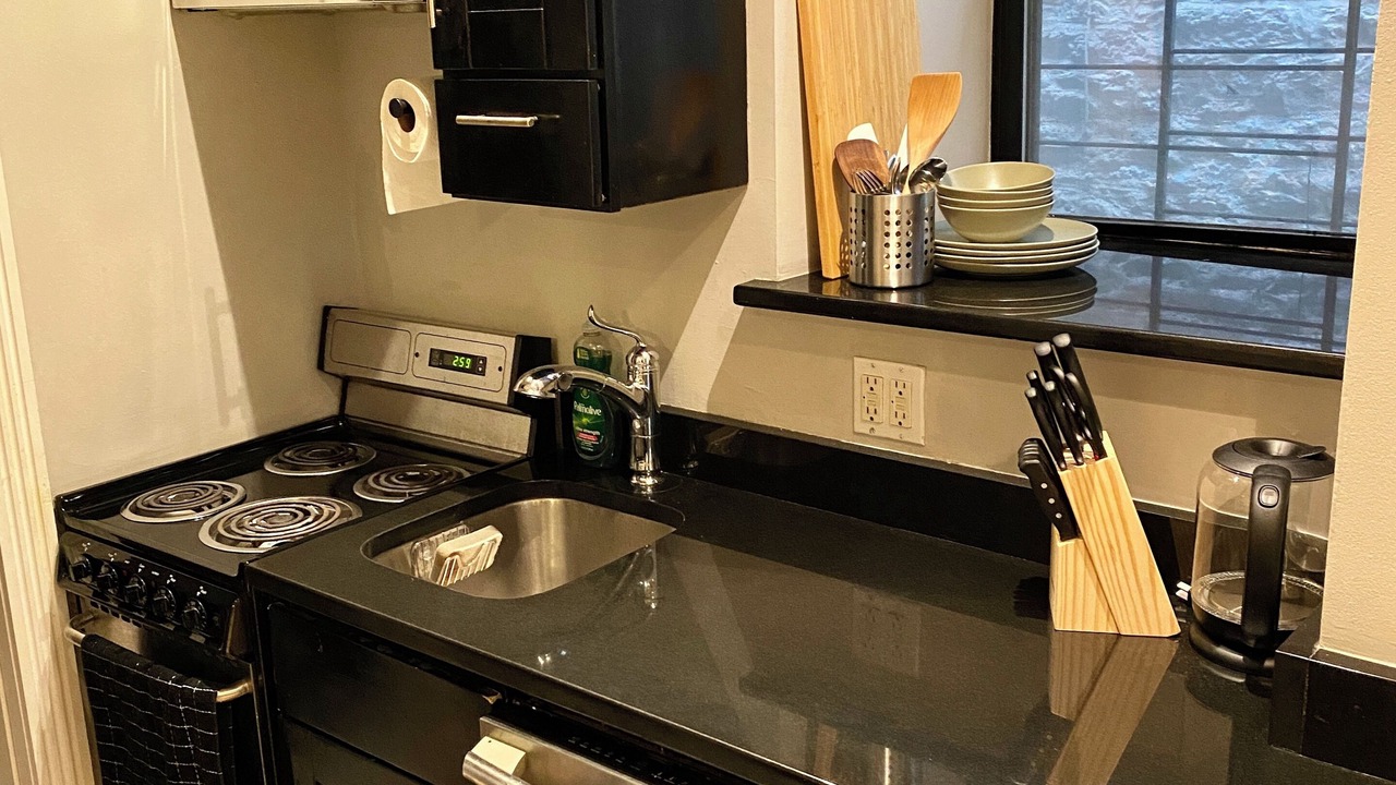 Photo of Kitchen in Tudor City