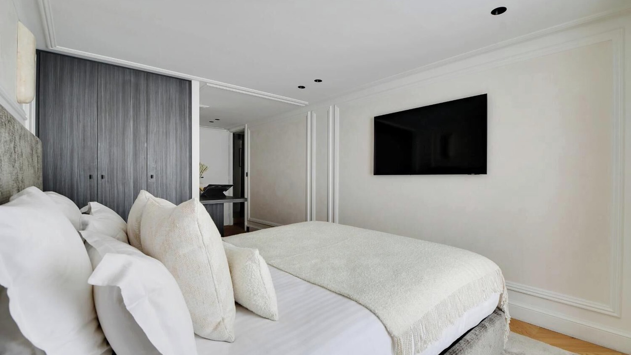 Photo of Bedroom in Saint-Germain-des-Pres