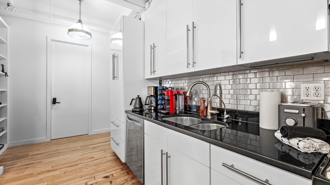Photo of Kitchen in Midtown South