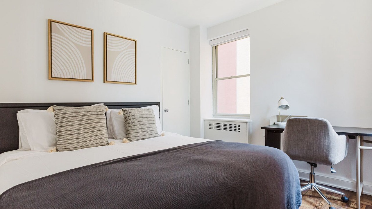 Photo of Bedroom in Sutton Place