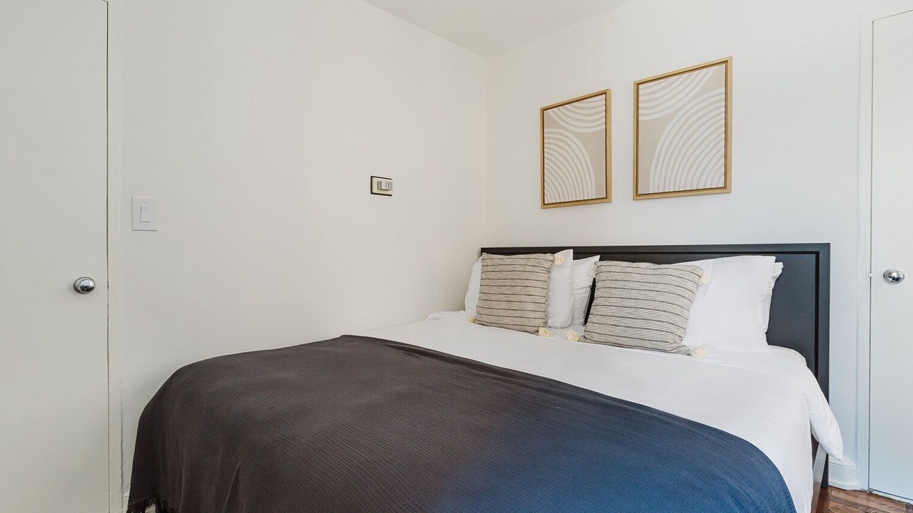 Photo of Bedroom in Sutton Place