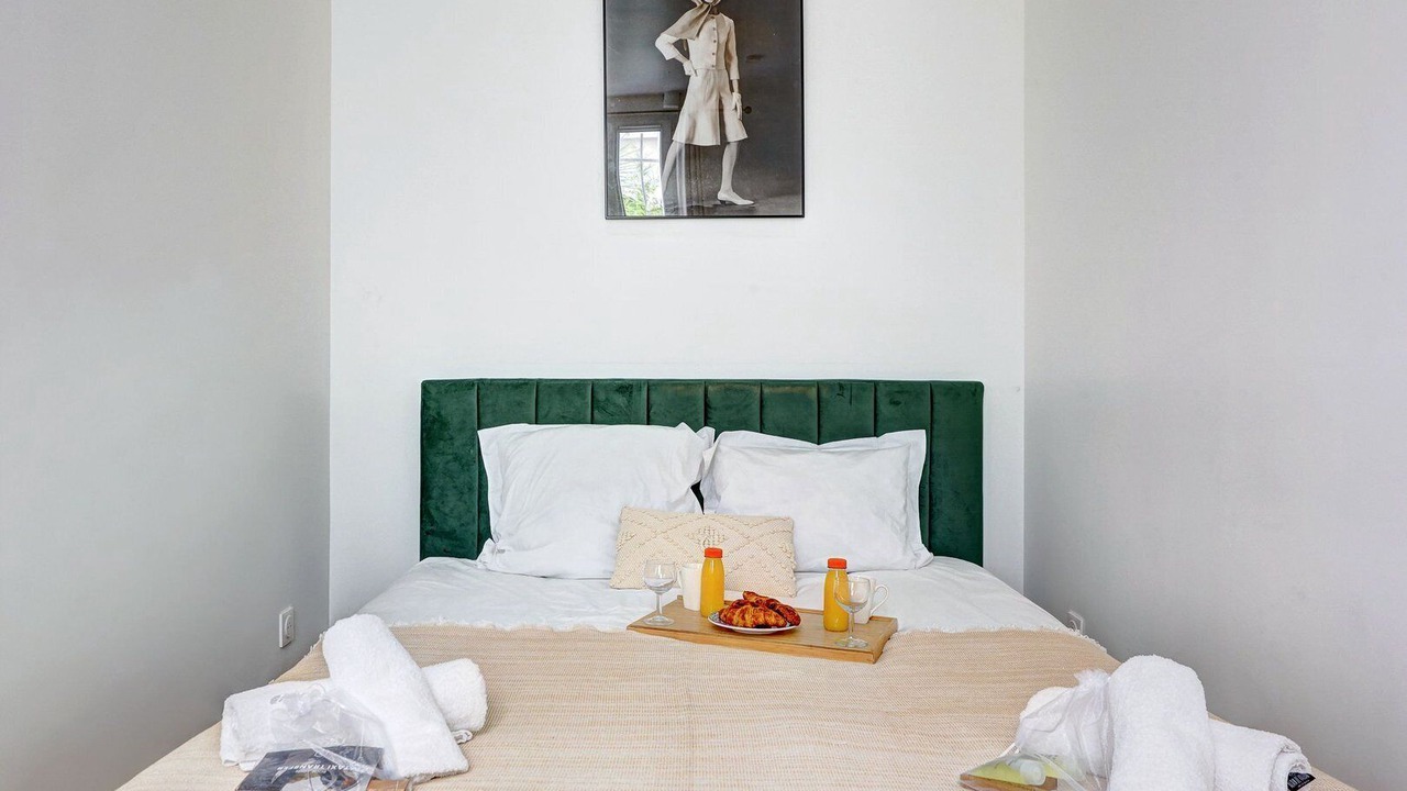 Photo of Bedroom in 10th Arrondissement