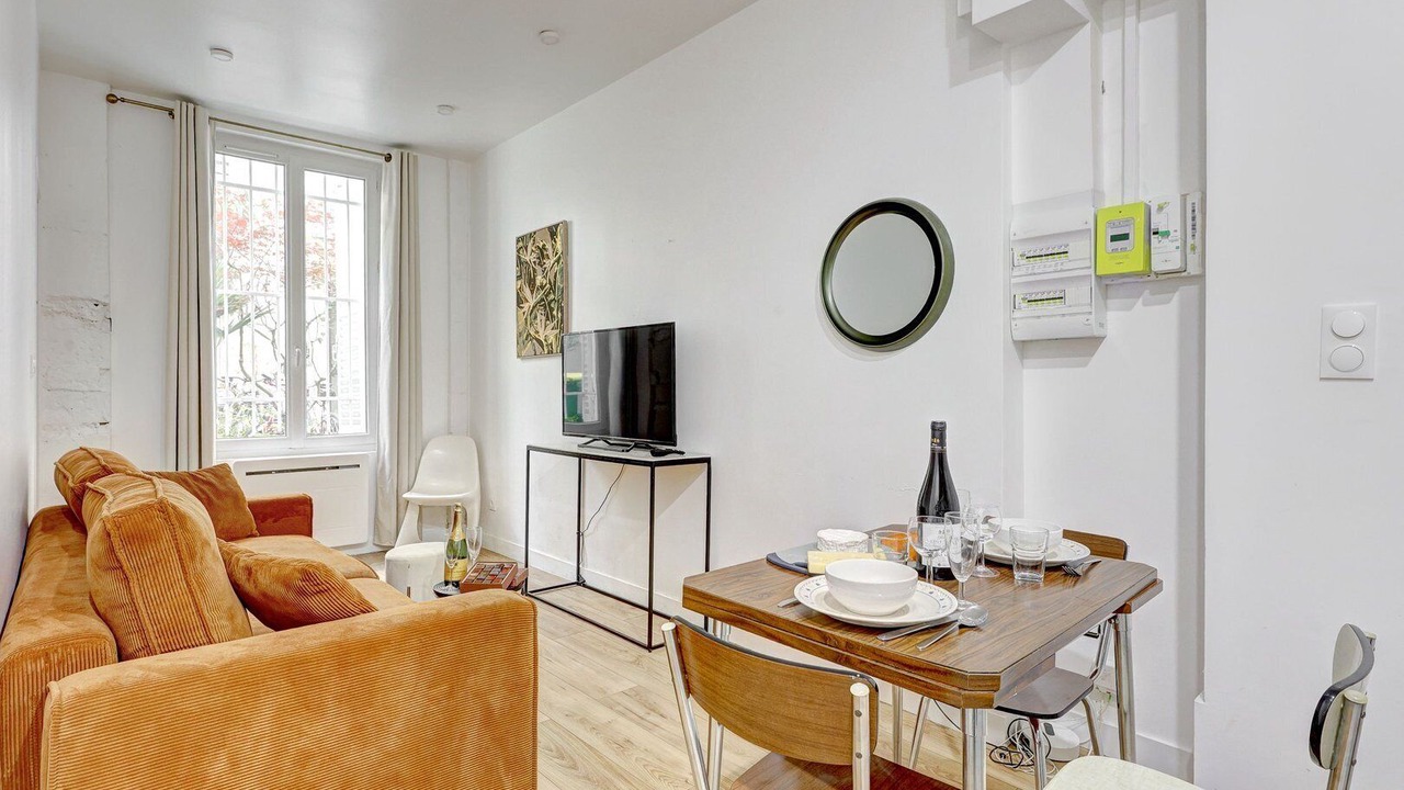 Photo of Livingroom in 10th Arrondissement