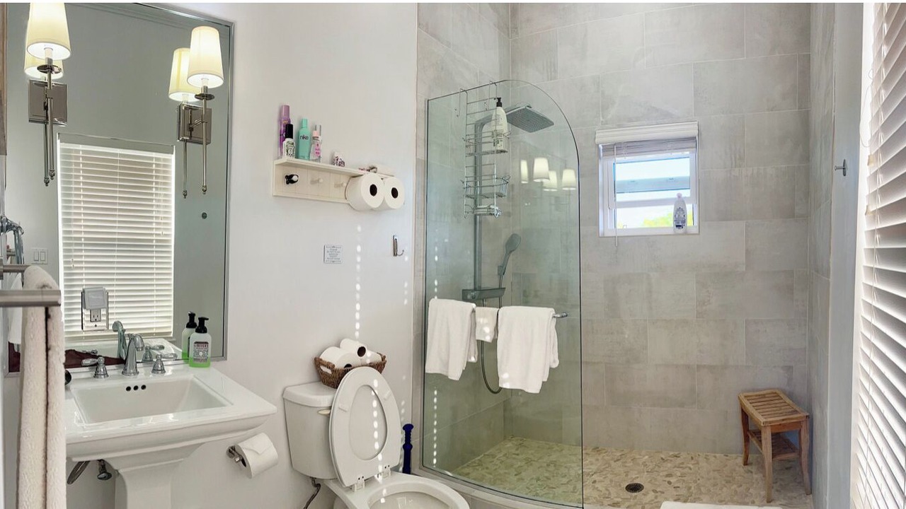Photo of Bathroom in George Town