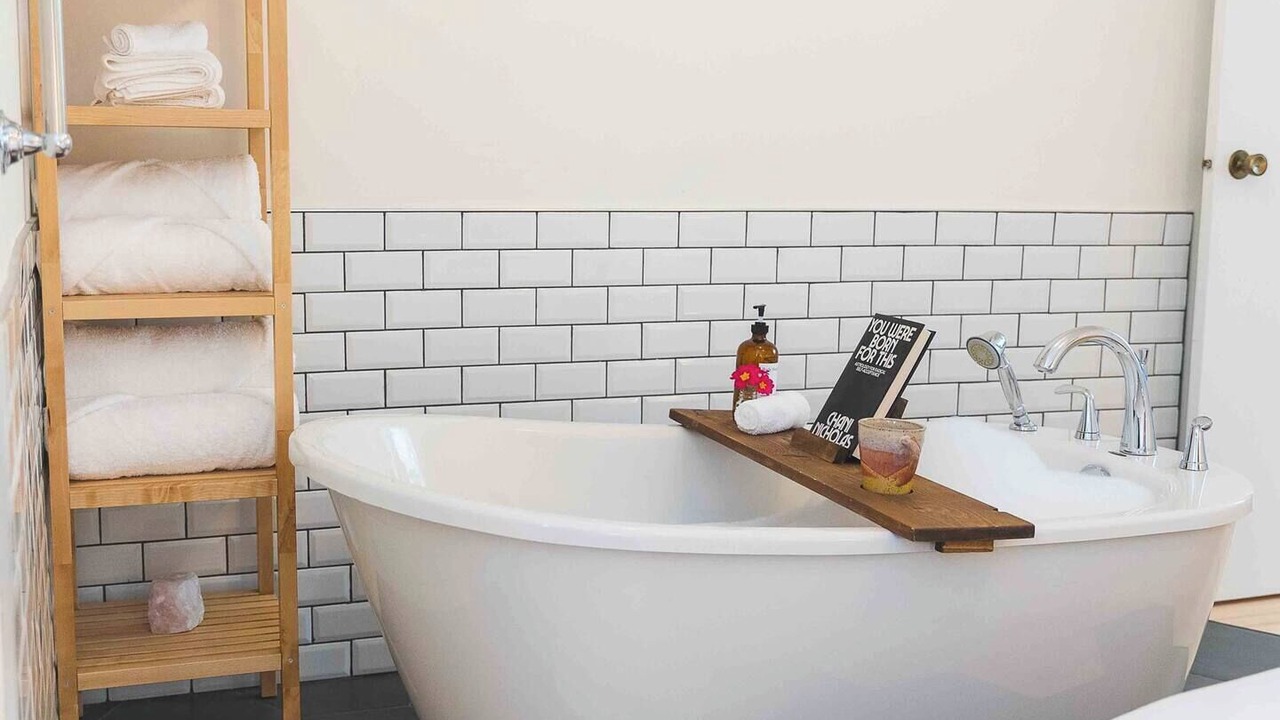 Photo of Bathroom in Mona Heights
