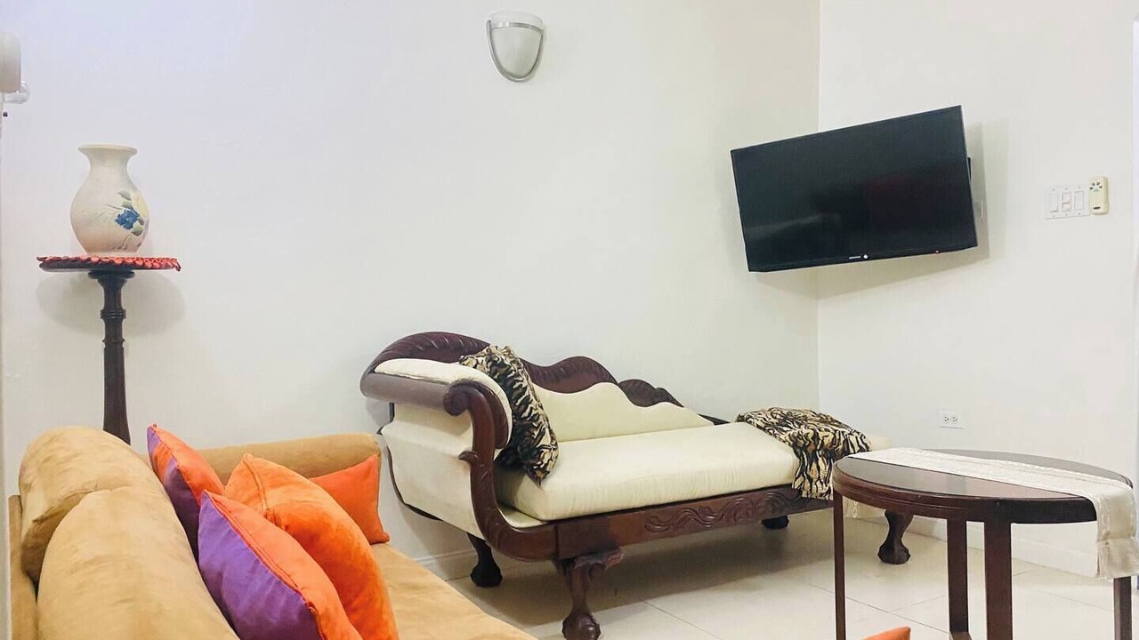 Photo of Livingroom in Gordon Town