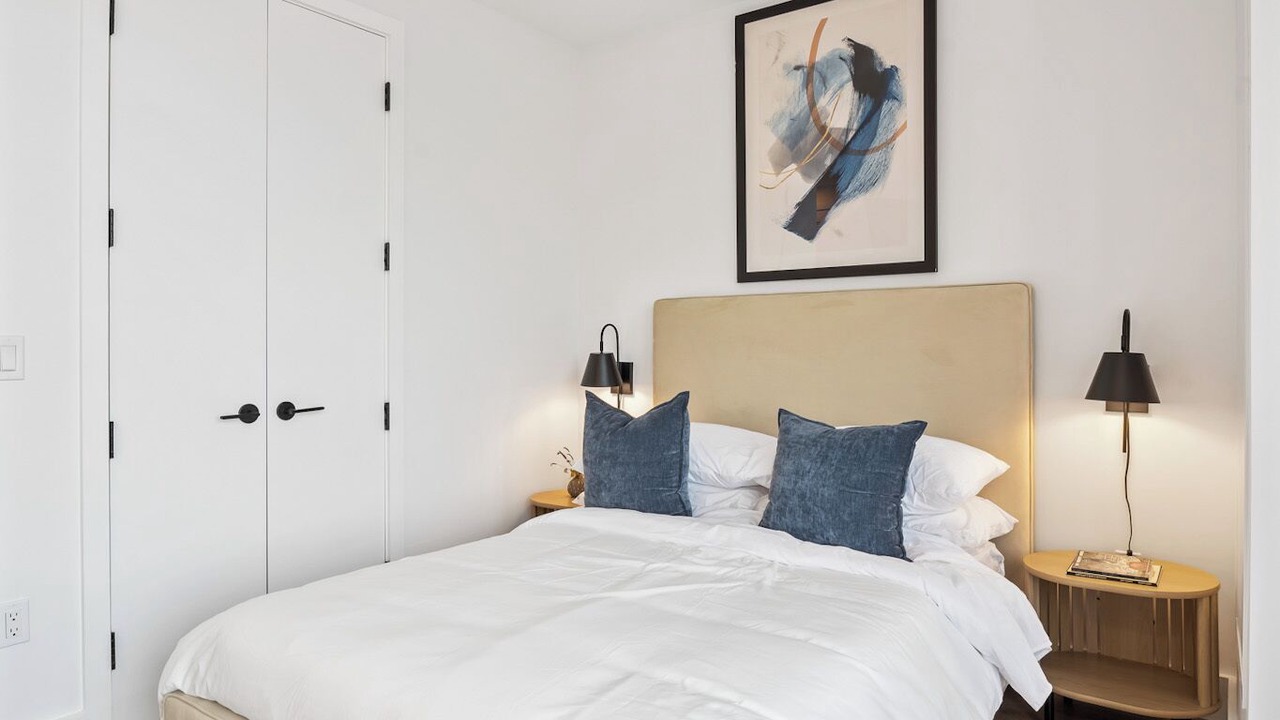Photo of Bedroom in Bath Beach