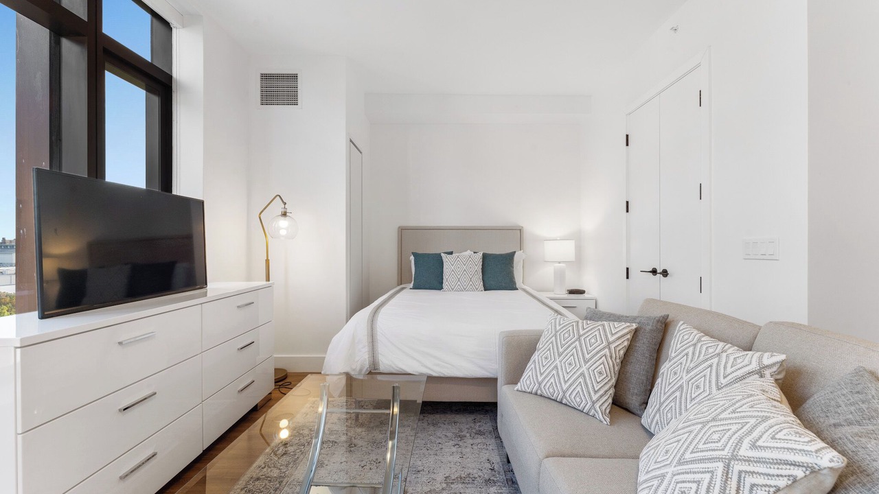 Photo of Bedroom in Bath Beach