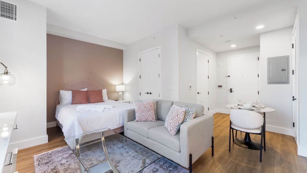 Photo of Bedroom in Bath Beach