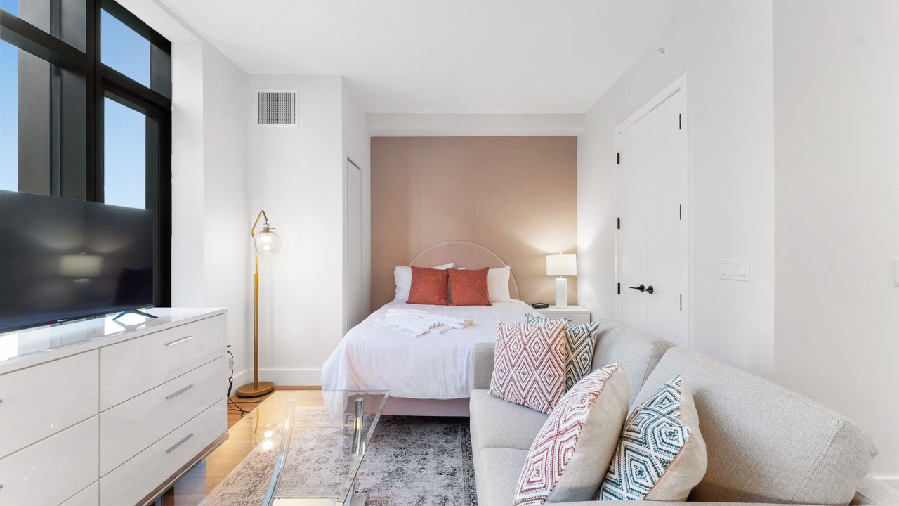 Photo of Bedroom in Bath Beach