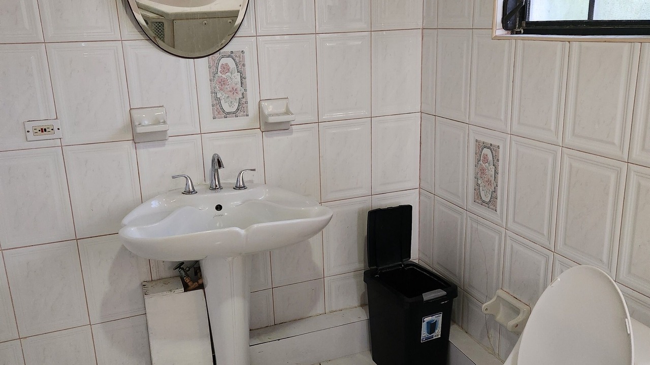 Photo of Bathroom in Downtown Nassau
