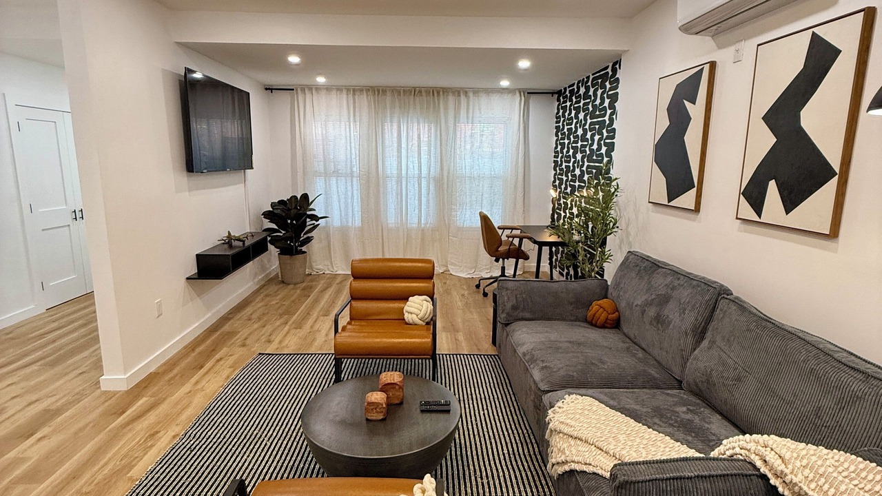 Photo of Livingroom in Bedford Park