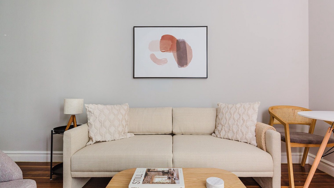 Photo of Livingroom in Peter Cooper Village