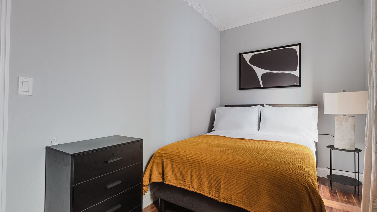Photo of Bedroom in Peter Cooper Village