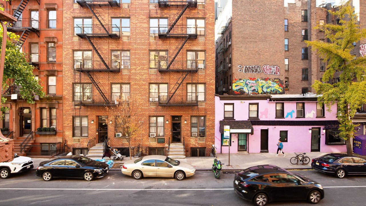 Photo of Outdoor in Peter Cooper Village