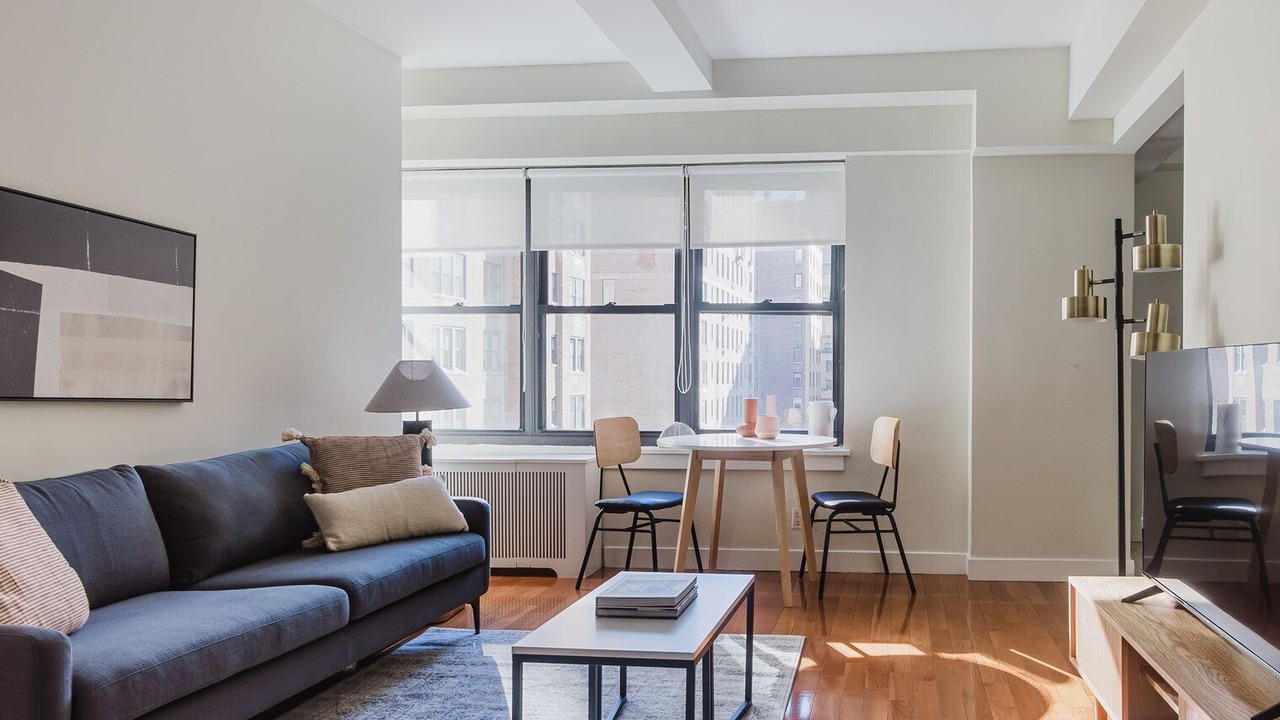 Photo of Livingroom in Sutton Place