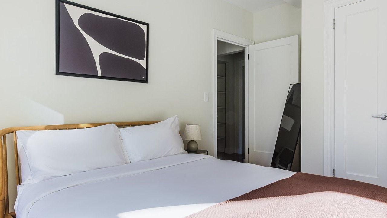 Photo of Bedroom in Sutton Place