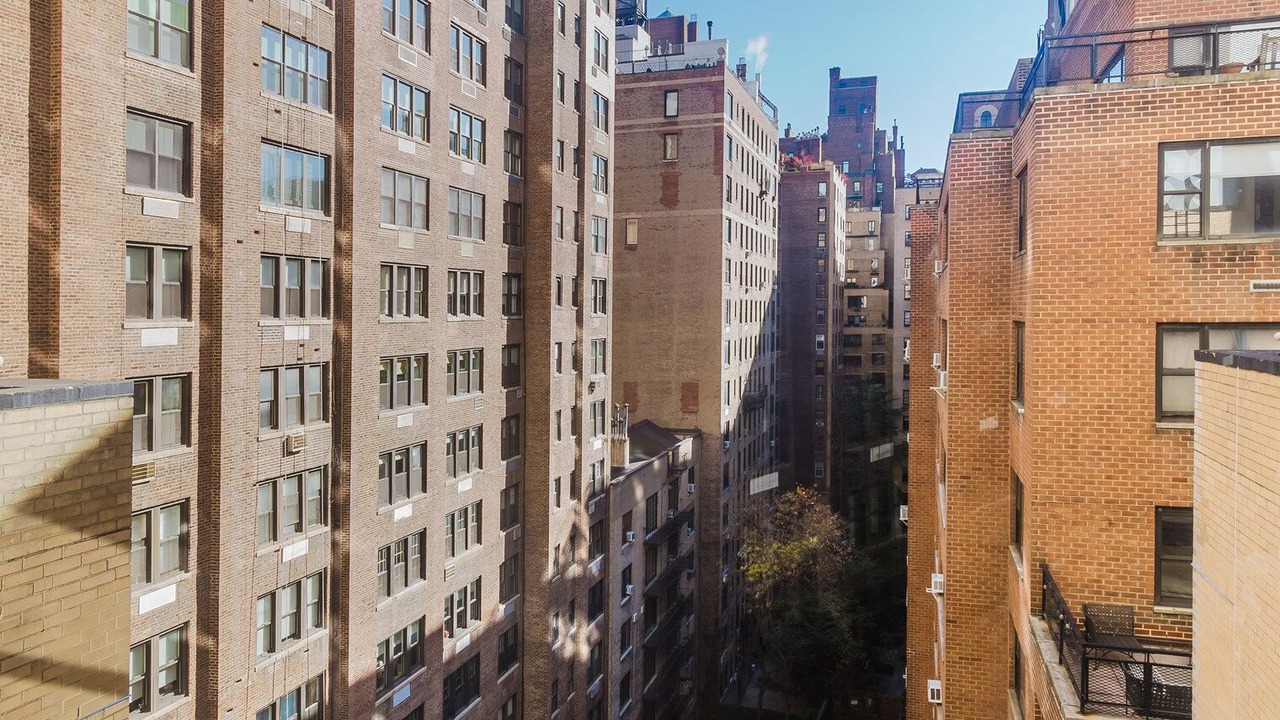Photo of Others in Sutton Place