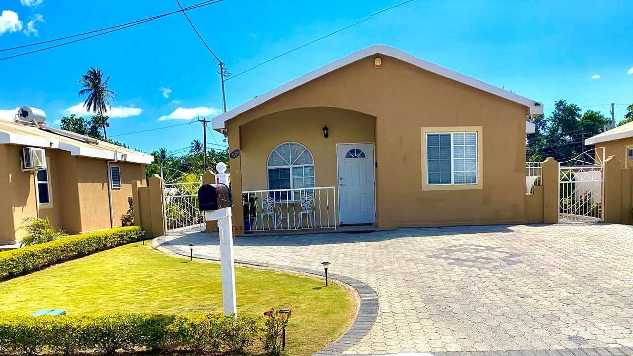 Photo of Outdoor in Portmore