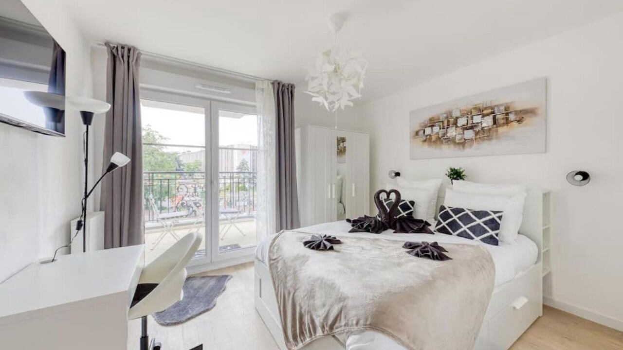 Photo of Bedroom in Le Plessis-Robinson