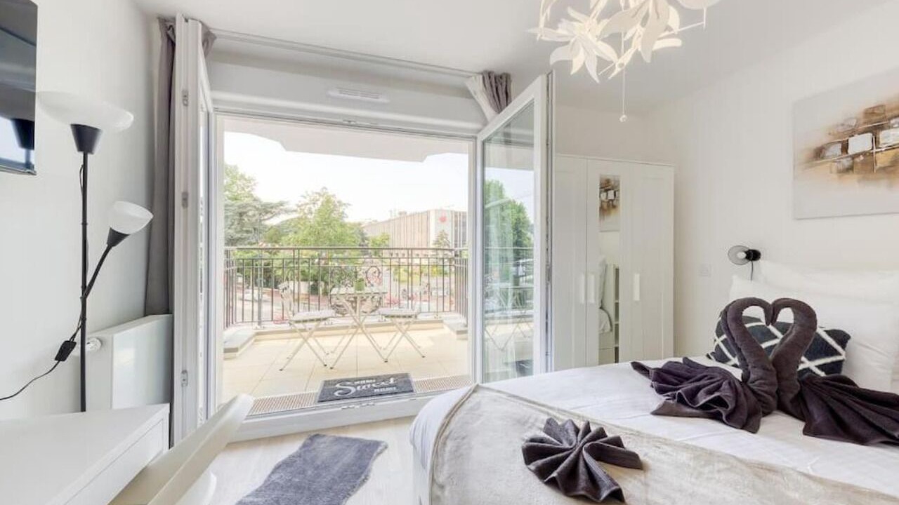 Photo of Bedroom in Le Plessis-Robinson