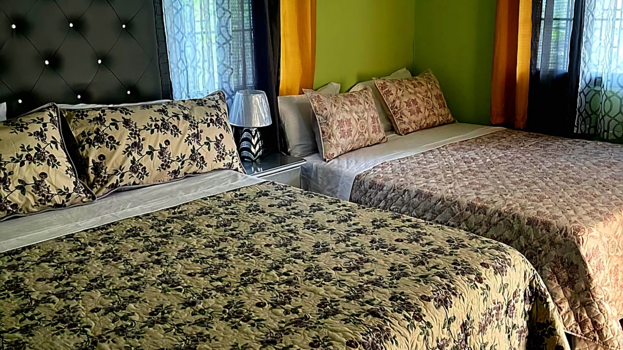 Photo of Bedroom in Spanish Town Zone