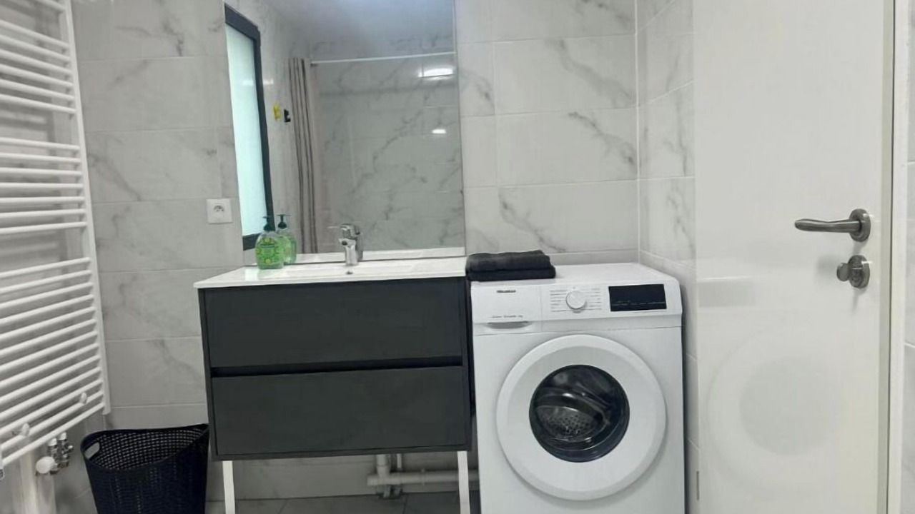 Photo of Bathroom in Bobigny