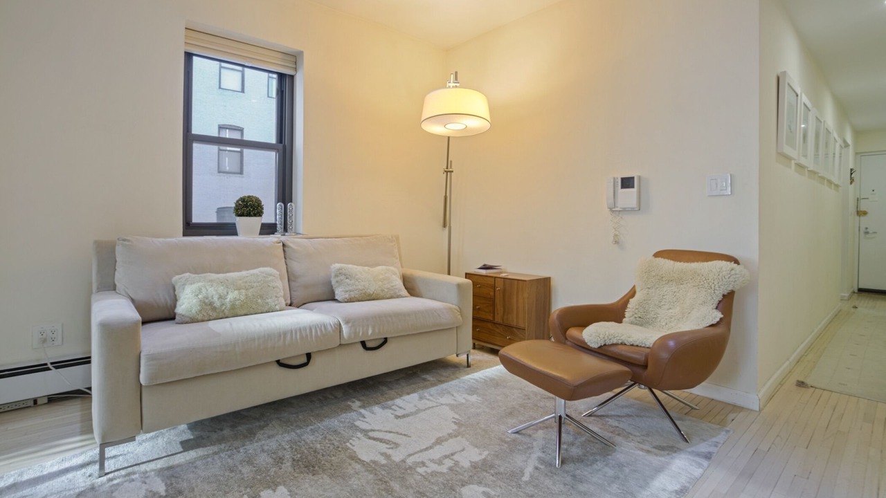 Photo of Livingroom in Midtown West