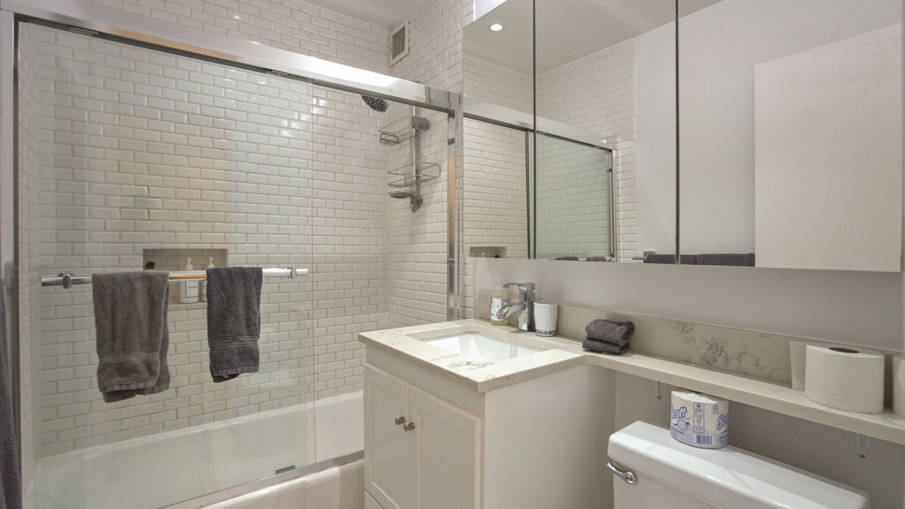 Photo of Bathroom in Midtown West