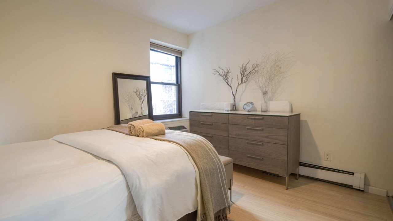 Photo of Bedroom in Midtown West