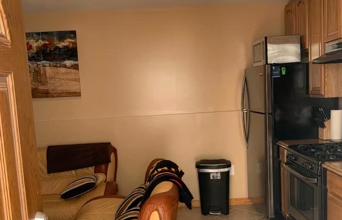 Photo of Livingroom in Midland Beach