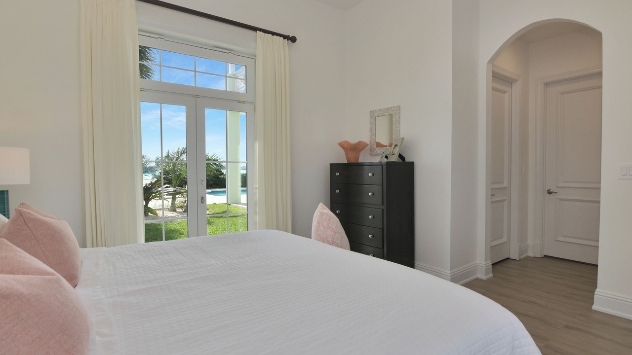 Photo of Bedroom in Rokers Point
