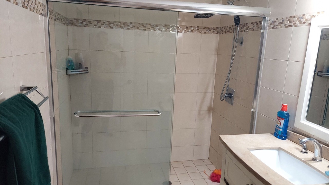 Photo of Bathroom in Midwood