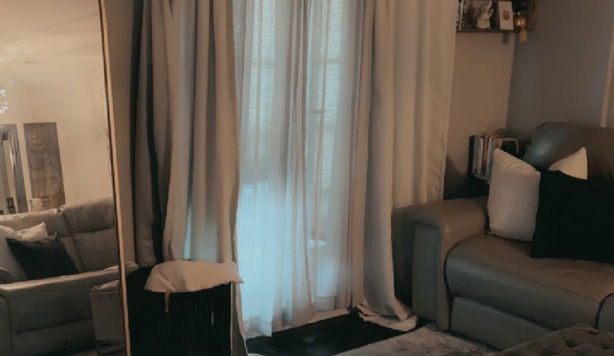 Photo of Livingroom in Bath Beach